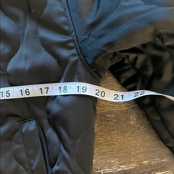 Modern Supply by Sanctuary Black Quilted Bomber Jacket Size Small - Picture 7 of 11